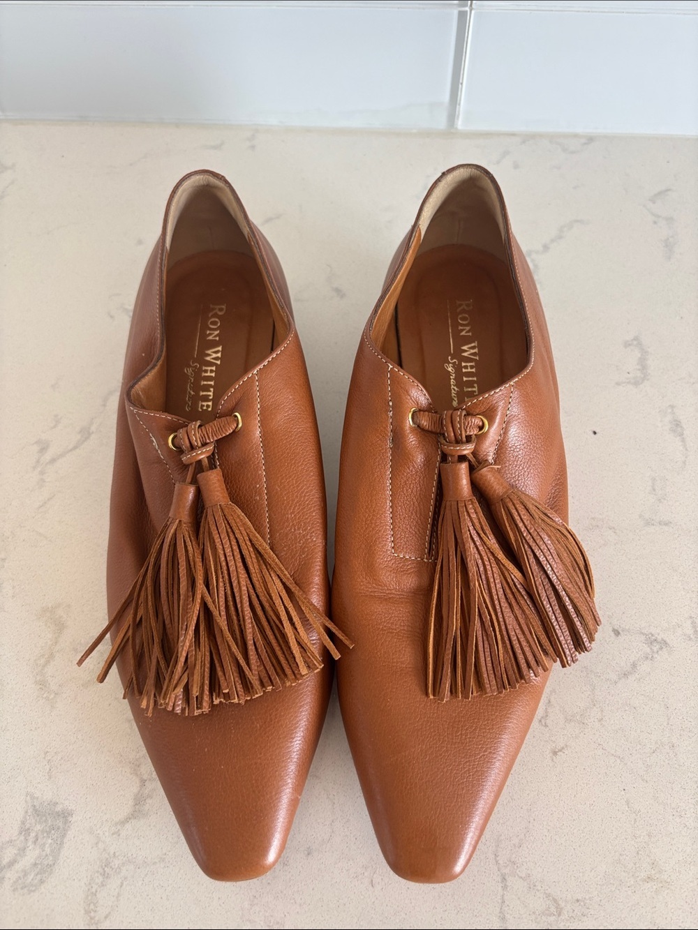 Ron White Women's Tan Leather Tassel Loafers - Picture 3 of 9